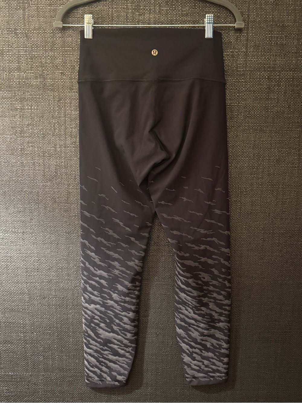 Lululemon Lunar New Year Wunder Under High Rise Leggings Gold Logo Size 6